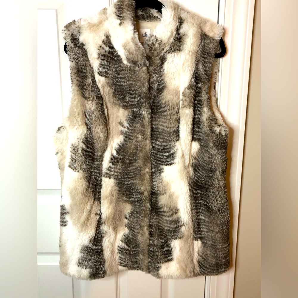 Cabi Faux Fur Vest - Size XL
